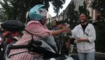 Potret Indahnya Toleransi, Umat Katolik Berbagi Takjil di Salatiga