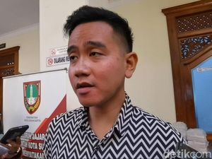 Gibran soal Kaesang Ngetwit Mau Gantiin Jadi Wali Kota: Emang Aku Meh Diganti?