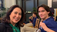 Frederik kini tinggal besama ibunya. Ayah Frederik Kiran, Frits Frederik Seegers, meninggal dunia pada 2021 (Foto: Instagram @kartikasoekarnofoundation)