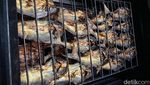 Gurih Sedap, Ikan Asap yang Dibuat Langsung Oleh Suku Anak Dalam di Jambi
