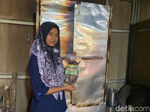 Gurih Sedap, Ikan Asap yang Dibuat Langsung Oleh Suku Anak Dalam di Jambi