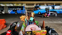 Plt Direktur Utama (Dirut) TransJakarta Mohamad Indrayana mengatakan saat ini pihaknya mulai mengoperasikan halte yang terdampak pembangunan stasiun LRT Jakarta, Bogor, Depok, dan Bekasi (Jabodebek). 