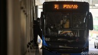 Plt Direktur Utama (Dirut) TransJakarta Mohamad Indrayana mengatakan, ada sebanyak 4 halte yang kini terintegrasi dengan stasiun LRT Jabodebek.
