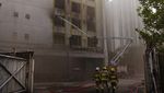 Kebakaran Landa Gudang di Hong Kong