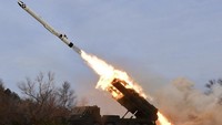 Korut juga melakukan uji coba rudal jelajah strategis Hwasal. 