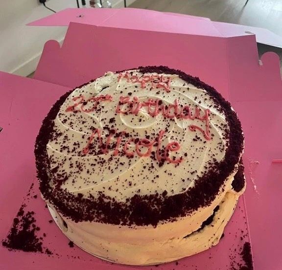 Kue red velvet Rp 1,4 juta, tapi tampilannya zonk