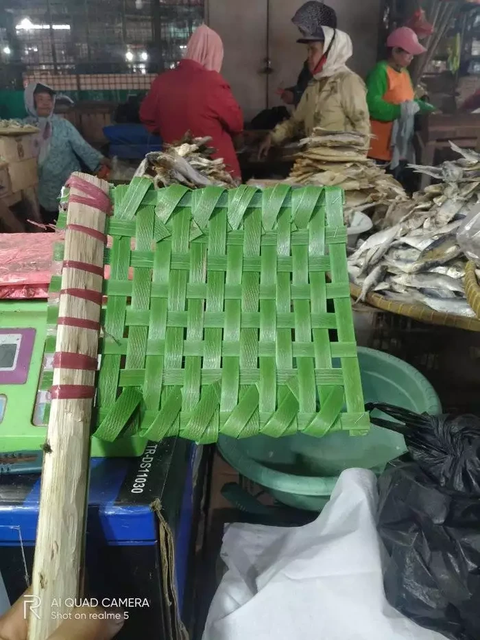 Kocak! 10 Trik Keren Tukang Sate Ini Bikin Geleng Kepala