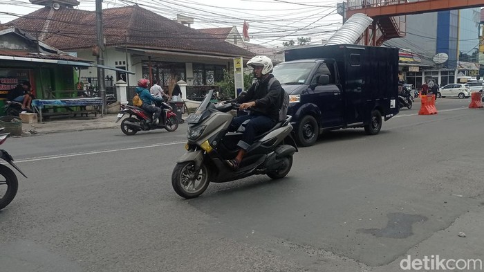 Lokasi jalan rusak di Gatsu Bandung sudah diperbaiki.