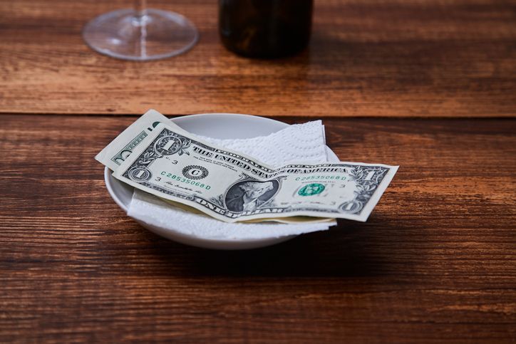 Makan Sampai Rp 10 Juta, Pelanggan Ini Dikritik karena Hanya Beri Tip Sedikit