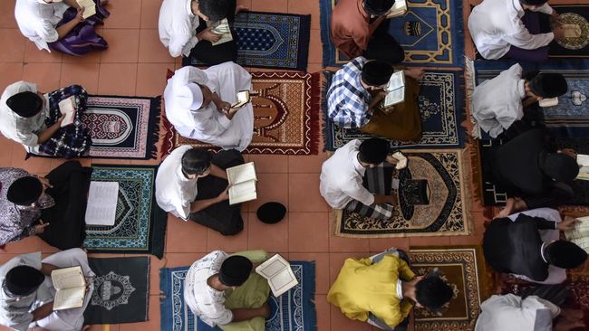 Melihat Kegiatan Santri Saat Ramadan