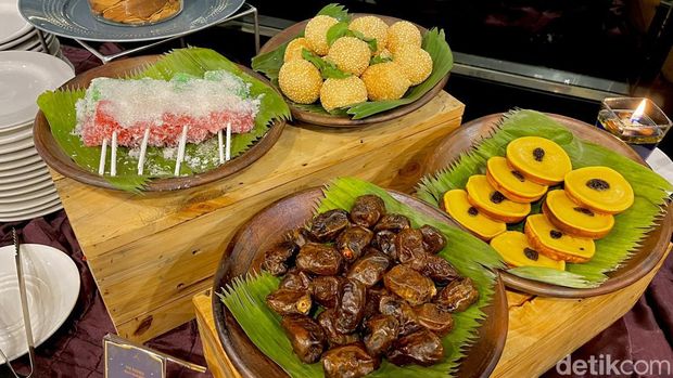 Menu buka puasa di hotel bintang 4 di Bandung.