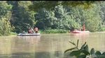Penampakan Perahu Tambang Tenggelam di Sungai Brantas Kemlaten Surabaya