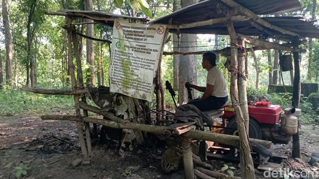 Pertambangan minyak sumur tua di Desa Ledok, Kecamatan Sambong, Kabupaten Blora. Foto diunggah Sabtu (25/3/2023).