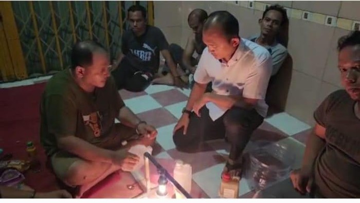 Polisi menggerebek produsen sabu oplosan di Bangil Pasuruan