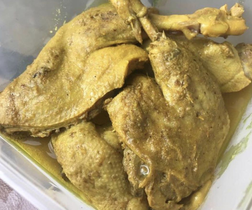Praktis! Ayam Ungkep Bumbu Kuning Buat Stok Ada di Sini
