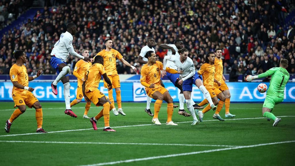 Belanda kalah 0-4 dari Prancis di Kualifikasi Euro 2024 (Foto: AFP/ANNE-CHRISTINE POUJOULAT)