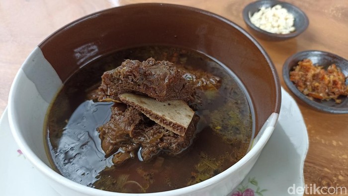 Nikmat Sedap Rawon Balungan di Blitar, Cocok untuk Menu Buka Puasa