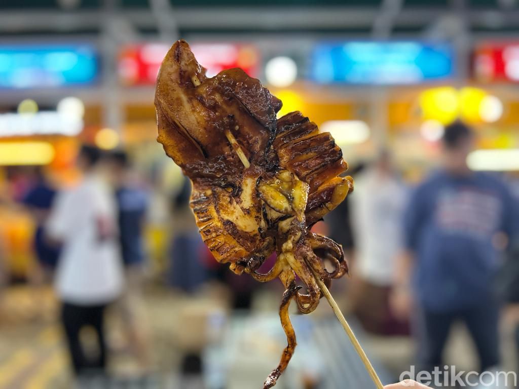 Sate Cumi dan Kimchi Berbalut Daging Viral Ada di G Town Square