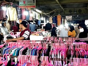 Curhat Pedagang Pasar Gedebage Usai 200 Bal Baju Bekas Disita Petugas