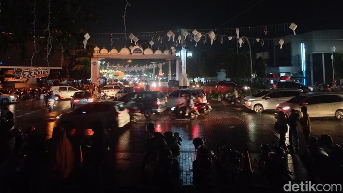Suasana Earth Hour di Kota Solo, Sabtu (25/3/2023).