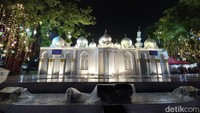 Wakil Wali Kota Solo Teguh Prakosa saat memberikan sambutan Ceremony Earth Award ke-16 di Balai Kota Solo mengatakan Earth Hour merupakan bentuk kecintaan manusia kepada Bumi. Sebab, isu lingkungan berdampak pada kerusakan lingkungan dan bencana yang terjadi. Foto: Agil Trisetiawan Putra/detikJateng 