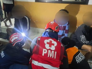 Perang Sarung di Surabaya Pecah Jelang Sahur, 3 Remaja Diamankan Jatanras