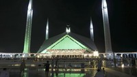 Masjid ini dibangun pada tahun 1969 oleh Raja Faisal bin Abdul Aziz. AP Photo/Rahmat Gul.