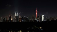 Earth Hour adalah sebuah kegiatan global yang diadakan oleh World Wide Fund for Nature (WWF) pada Sabtu terakhir bulan Maret setiap tahunnya. Kegiatan ini berupa pemadaman lampu yang tidak diperlukan di rumah dan perkantoran selama satu jam untuk meningkatkan kesadaran akan perlunya tindakan serius menghadapi perubahan iklim. 
