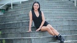 5 Potret Model Hani Putri yang Ingin Jadi Pebisnis Usai Lebaran