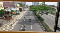 Begini suasana lalu lintas di Jalan Margonda Raya, Depok, pada Minggu (26/3) sekitar pukul 09.00 WIB.