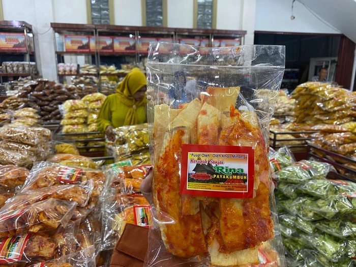 Lengkap! Ini Pusat Oleh-oleh Keripik dan Rendang di Payakumbuh