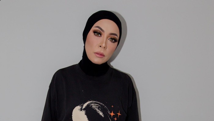 Melly Goeslaw