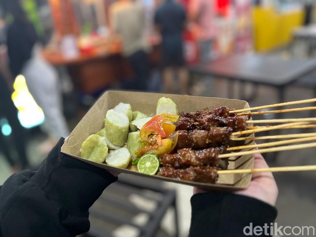 Nikmatnya Sate Maranggi Saikoro dan Es Campur Legendaris di G Town Square