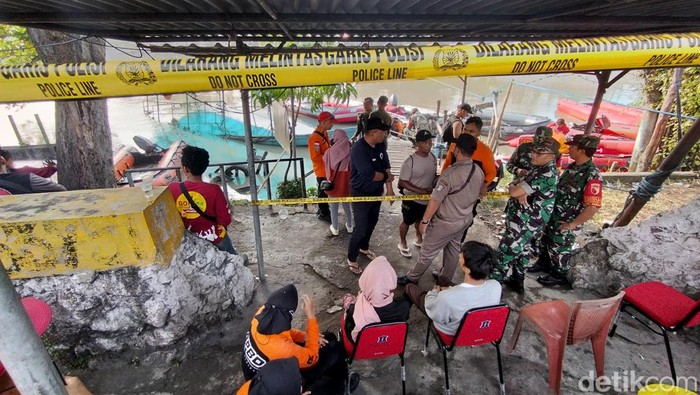 perahu tambang tenggelam