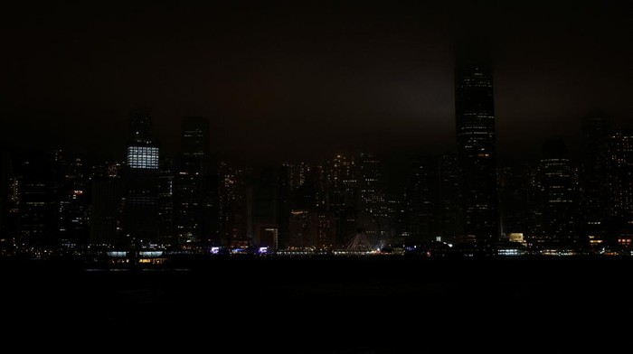 Potret Earth Hour 2023 di Berbagai Negara Aksi Earth Hour 2023 telah dilakukan pada Sabtu (25/3) malam. Begini potret gerakan Earth Hour 2023 di berbagai negara.