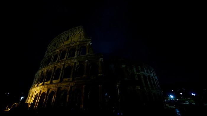 Potret Earth Hour 2023 di Berbagai Negara Aksi Earth Hour 2023 telah dilakukan pada Sabtu (25/3) malam. Begini potret gerakan Earth Hour 2023 di berbagai negara.