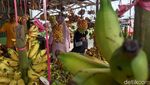 Potret Geliat Sentra Pisang di Pasar Jatibarang Indramayu