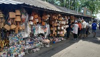 Pariwisata Mulai Pulih, tapi Kok Pasar Seni Tanah Lot Masih Sepi?