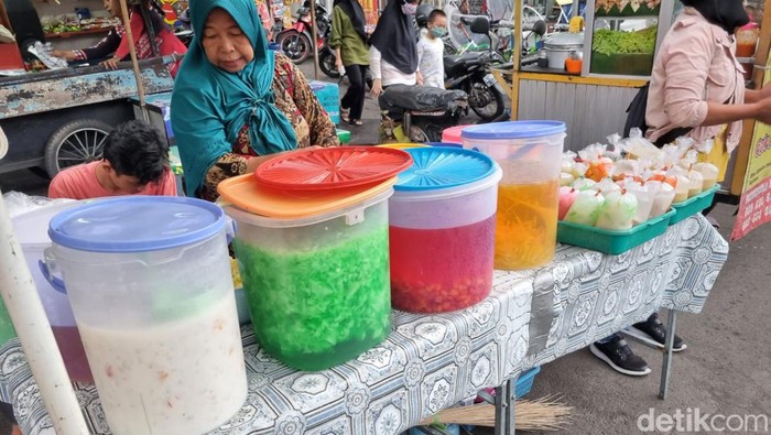 Takjil Surabaya