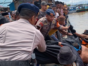 Pegawai BBPVP Makassar Mobilnya Terperosok di Sungai Sinjai Ditemukan Tewas