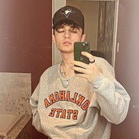 Mereka (penculik) menahannya selama kurang lebih tiga hari, ia dibawa berkeliling Ontario, memukulinya menyiksanya. Ia hanya diizinkan melakukan panggilan telepon khusus ke orang-orang tertentu saja. Saya bukan salah satu orang yang diizinkan dihubunginya, ungkap ayah Aiden, seperti dikutip dari Daily Mail. Foto: dok. Instagram/@aiden.ptrs