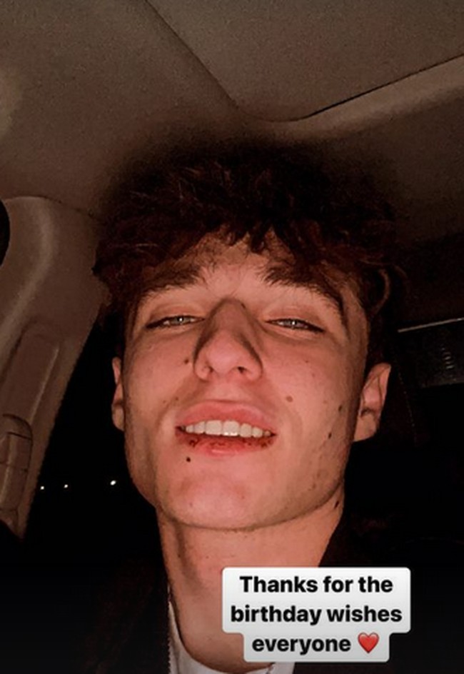 Menurut dokumen pengadilan, Aiden hanya menginvestasikan 2% dari 13 juta poundsterling yang diberikan oleh kliennya. Sisanya dia habiskan untuk membiayai gaya hidup mewahnya. Foto: dok. Instagram/ @aiden.ptrs