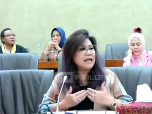 Anggota DPR Sebut KRL Chaos Saat Lebaran-Tahun Baru, Netizen Protes