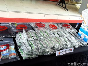 Satu Desa di Karawang Kecanduan Obat Terlarang, 2 Pengedar Ditangkap