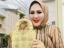 Bos Skincare Mira Hayati, Dulu Viral Gegara Tas Emas Kini Pakai Baju Tahanan