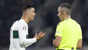 Duh, Diving Ronaldo Berbuah Kartu Kuning