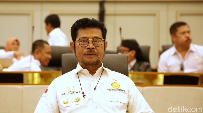 Menteri Pertanian Syahrul Yasin Limpo mengkuti rapat kerja dengan komisi IV di Gedung Parlemen, Senayan, Jakarta, Senin (27/3/2023). Menteri Pertanian Syahrul Yasin Limpo mengklaim bahwa produksi beras pada Januari hingga April 2023 ini aman. Ia menyebut produksi tersebut meningkat dibandingkan dari tahun 2022.