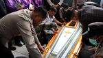 Jenazah Anggota TNI-Polri Korban KKB Dipulangkan ke Kampung Halaman