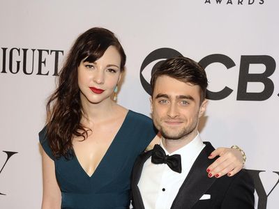 8 Potret Erin Darke, Pacar Daniel Radcliffe yang Hamil Anak Pertama