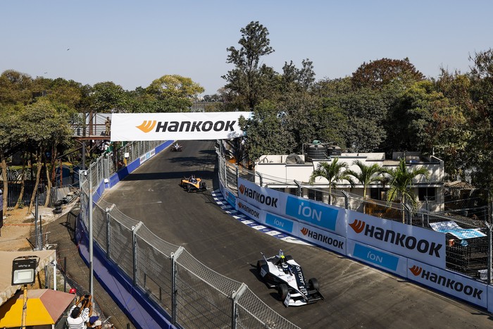 Formula E menggunakan ban khusus mobil listrik buatan Hankook